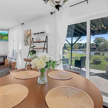 2 Bedroom Getaway On The River/Close To Marina Belle River Exterior photo